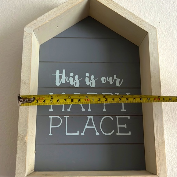 ☀️ 3 / $15 Sale ☀️ Home "This is our happy place" Wall hang or stand up decor. - Picture 8 of 8